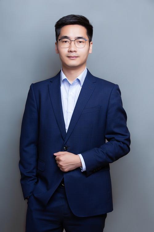 黄美珍 创始人 & 执行董事